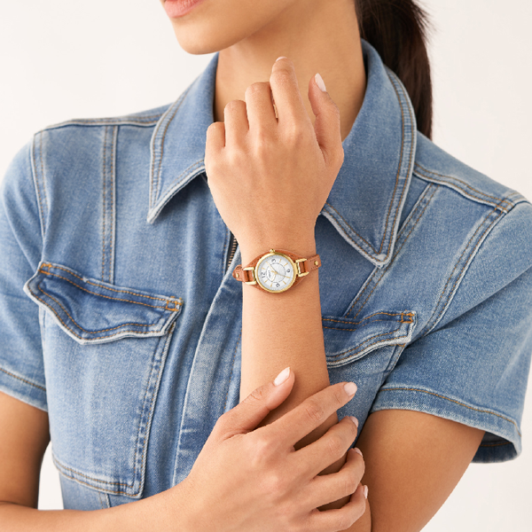 FOSSIL brown 8