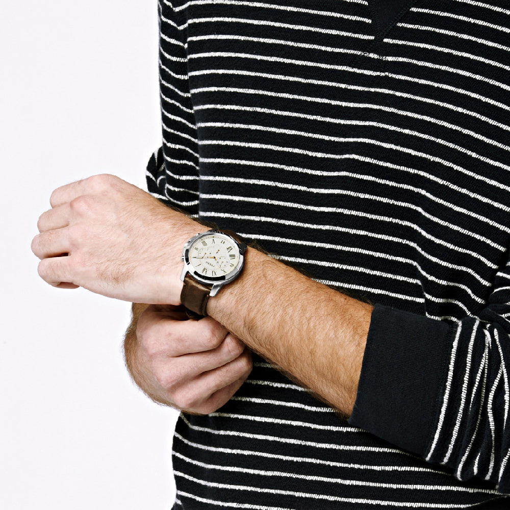 FOSSIL Default 4