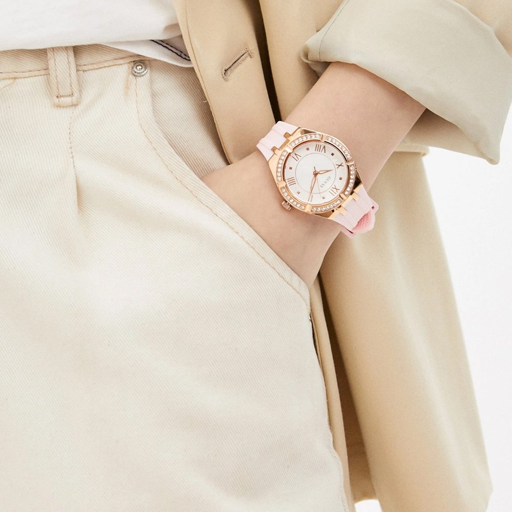 GUESS pink 10