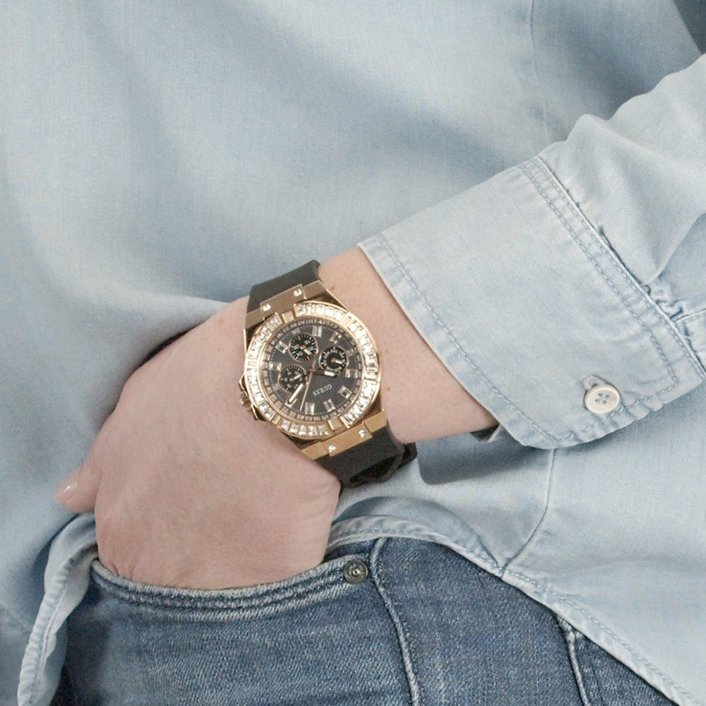 GUESS copper 9