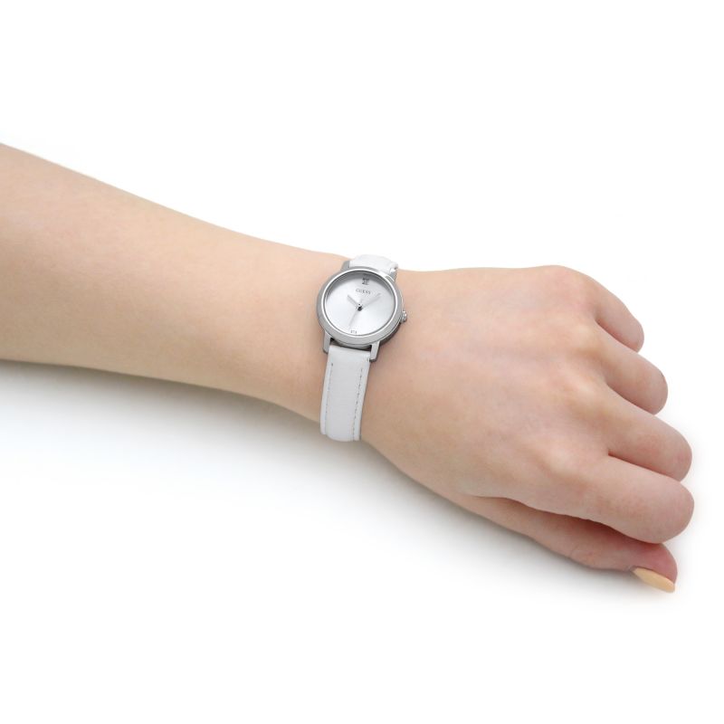 GUESS Default 5
