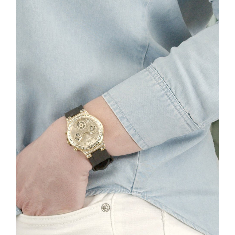 GUESS Default 4