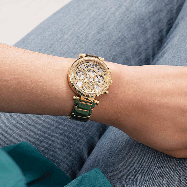 GUESS Default 4