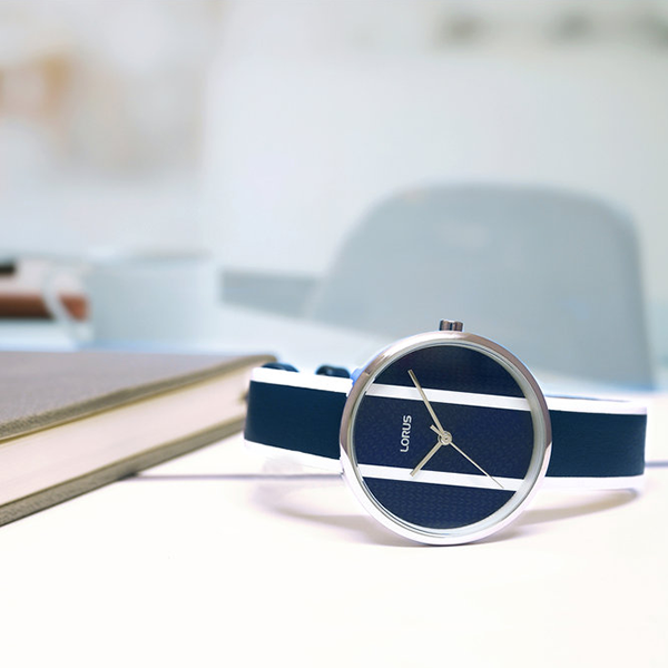 LORUS blue/white 5