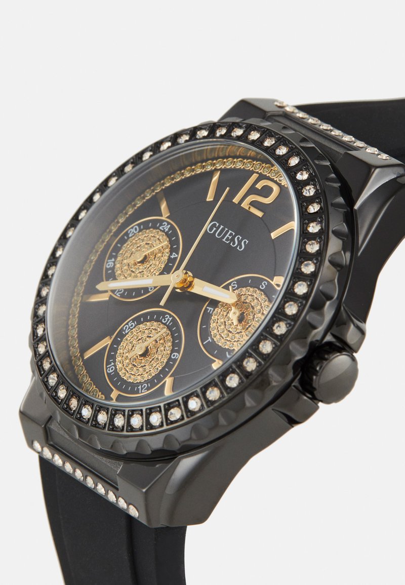 GUESS Default 4