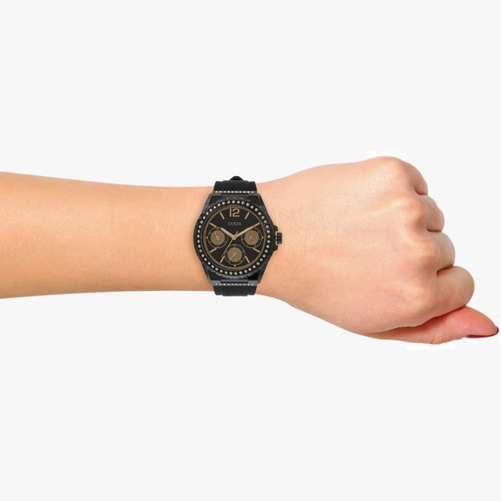 GUESS Default 5