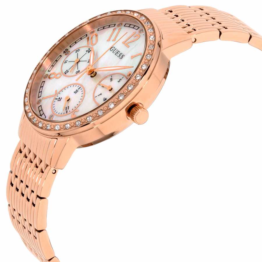 GUESS Default 3